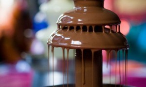 Какой шоколад, лучше всего подходит, для создания шоколадного фонтана
