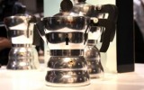 Новая гейзерная кофеварка от Alessi Pulcina
